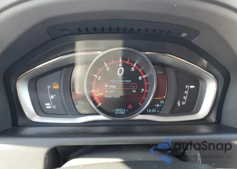 2014 Volvo Xc60 T6 z USA, uszkodzony, nr VIN YV4902DZ8E2529099